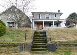 Pre-foreclosure in  HOYT AVE Everett, WA 98201