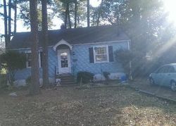 Pre-foreclosure in  FORT HILL DR Richmond, VA 23226