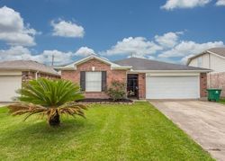 Pre-foreclosure in  HONEYVINE DR Houston, TX 77048