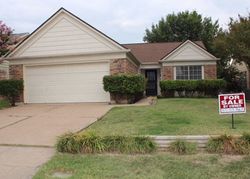 Pre-foreclosure in  RIVER BIRCH RD Fort Worth, TX 76137