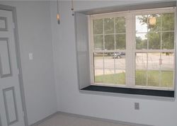 Pre-foreclosure in  GLEN HOLLOW CIR Arlington, TX 76016