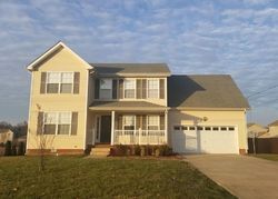 Pre-foreclosure in  SUNFIELD DR Clarksville, TN 37042