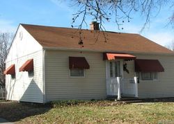  S 14th St, Wood River IL