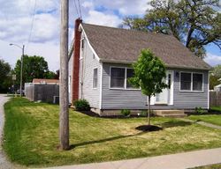 Pre-foreclosure in  W MAYNE ST Blue Grass, IA 52726