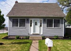 Pre-foreclosure in  W MAYNE ST Blue Grass, IA 52726