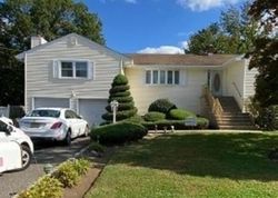 Pre-foreclosure in  KNOLL RD Fairfield, NJ 07004