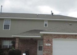 Pre-foreclosure in  RAMBLING OAKS DR Norman, OK 73072