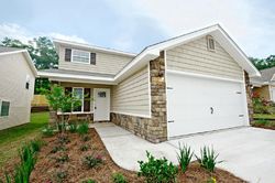  Eisenhower Dr, Crestview FL