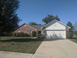 Pre-foreclosure Listing in WHITNEY RD NOBLESVILLE, IN 46062