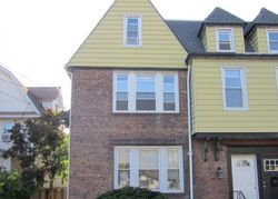 Pre-foreclosure Listing in 214TH PL BAYSIDE, NY 11361