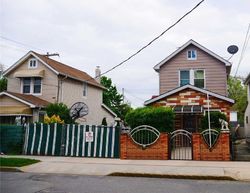 Pre-foreclosure in  123RD AVE Jamaica, NY 11436