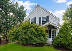 Pre-foreclosure in  THREE MILE HARBOR RD East Hampton, NY 11937