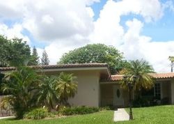 Pre-foreclosure in  SW 71ST AVE Miami, FL 33143