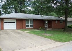  Purvis Dr, Wood River IL