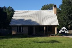 Pre-foreclosure in  FRENCHTOWN RD Greenwell Springs, LA 70739