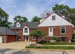 Pre-foreclosure Listing in W 130TH ST BROOK PARK, OH 44142