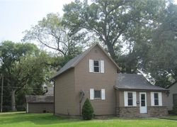  W 2nd St, Perry IA