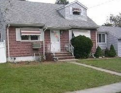 Pre-foreclosure Listing in TYLER AVE CARTERET, NJ 07008
