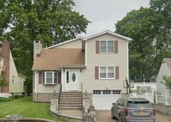 Pre-foreclosure in  QUINTARD DR Port Chester, NY 10573