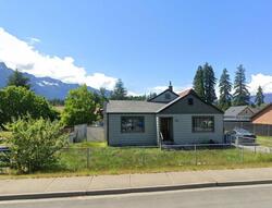 Pre-foreclosure in  SAUK AVE Darrington, WA 98241