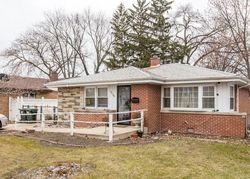 Pre-foreclosure in  HARLEM AVE Morton Grove, IL 60053