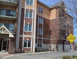 Pre-foreclosure Listing in W PARK AVE UNIT 202 NILES, IL 60714