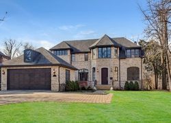 Pre-foreclosure in  N DEERE PARK DR W Highland Park, IL 60035