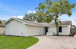 Pre-foreclosure in  DOUGLAS DR Corpus Christi, TX 78409
