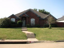  Bold Forbes Dr, Grand Prairie TX