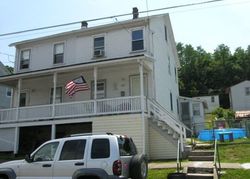 Pre-foreclosure Listing in E ABBOTT ST LANSFORD, PA 18232