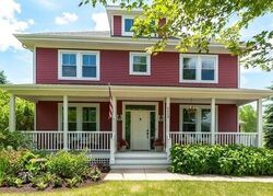 Pre-foreclosure in  WHITMAN AVE Jersey City, NJ 07306