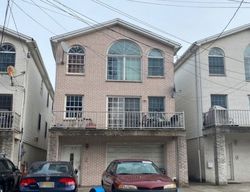 Pre-foreclosure in  WHITMAN AVE Jersey City, NJ 07306