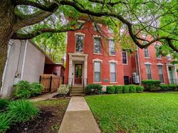  E Oak St, Louisville KY
