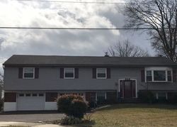 Pre-foreclosure Listing in OVERLOOK DR WARMINSTER, PA 18974