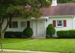 Pre-foreclosure in  LINCOLN DR Wernersville, PA 19565