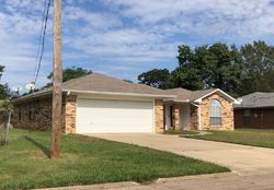 Pre-foreclosure in  E 11TH ST Texarkana, AR 71854
