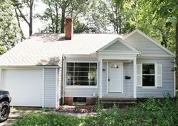 Pre-foreclosure in  COLUMBIA RD Bay Village, OH 44140