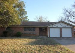 Pre-foreclosure in  JEWELL AVE Fort Worth, TX 76112