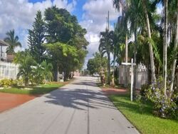  Sw 30th St, Miami FL