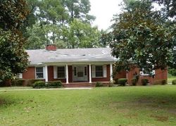 Pre-foreclosure Listing in S 5TH ST SPRING LAKE, NC 28390