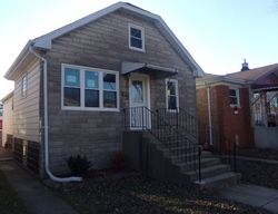 Pre-foreclosure in  40TH ST Berwyn, IL 60402