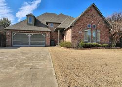 Pre-foreclosure Listing in S VANDALIA AVE BIXBY, OK 74008