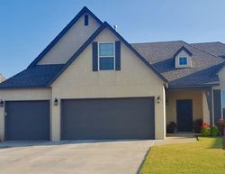 Pre-foreclosure in  E 42ND PL Tulsa, OK 74134
