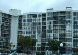 Pre-foreclosure in  PARKVIEW DR  Hallandale, FL 33009