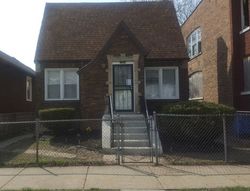 Pre-foreclosure in  S PERRY AVE Chicago, IL 60628