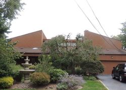 Pre-foreclosure Listing in CLUB CT OCEANSIDE, NY 11572