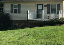 Pre-foreclosure Listing in VALLEY FIELD RD HICKORY, NC 28602