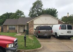 Pre-foreclosure in  WINTERSMITH DR Arlington, TX 76014