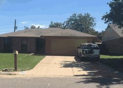 Pre-foreclosure in  WENTWORTH DR Arlington, TX 76001