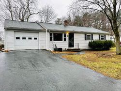  Susan Ln, Middleboro MA